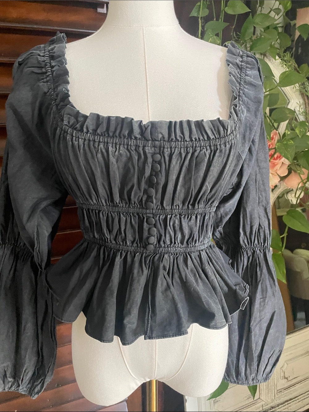 POL Ren Faire Ruched Sexy Fitted Top Medium EUC NWOT Cotton Smocked Romantic - Picture 3 of 9